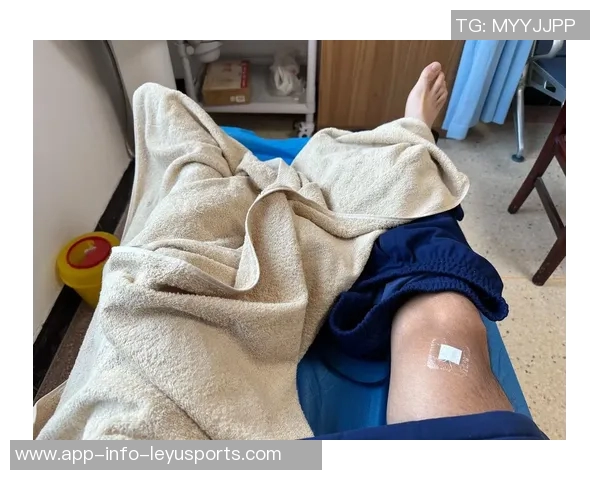 基德透露埃克萨姆因伤缺席训练加福德恢复良好已能进行跑步训练