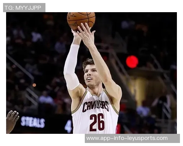 乔治状态低迷出战20分钟仅得10分三分球五投皆失表现令人失望