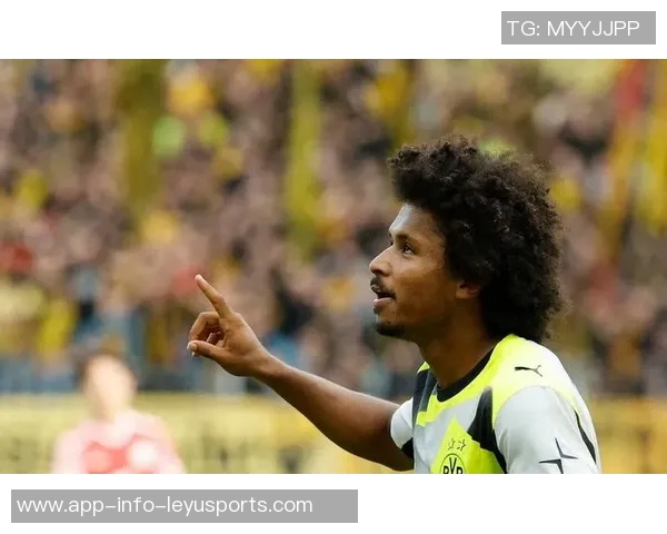 阿德耶米精彩破门助多特再度领先斯图加特比赛激烈进程引人瞩目 阿德耶米精彩破门助多特再度领先斯图加特比赛激烈进程引人瞩目