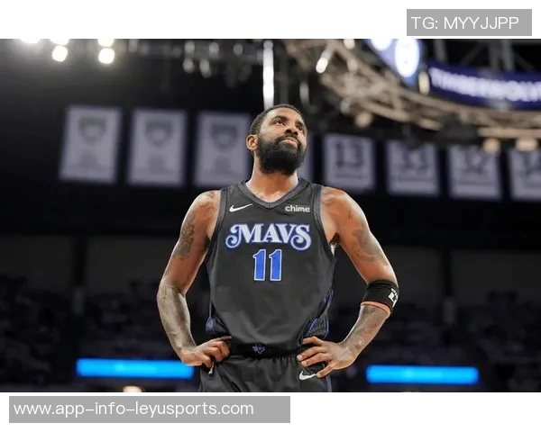 詹姆斯强调欧文健康对独行侠的重要性并称赞其阵容深度 詹姆斯强调欧文健康对独行侠的重要性并称赞其阵容深度